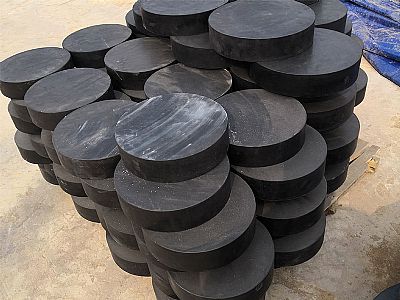 二连浩特板式橡胶支座由若干层橡胶片与薄钢板经加压硫化